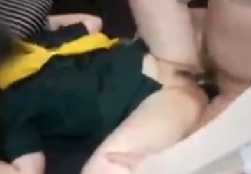 คลิปโป๊ เย็ดสดเด็กนักเรียนหญิง